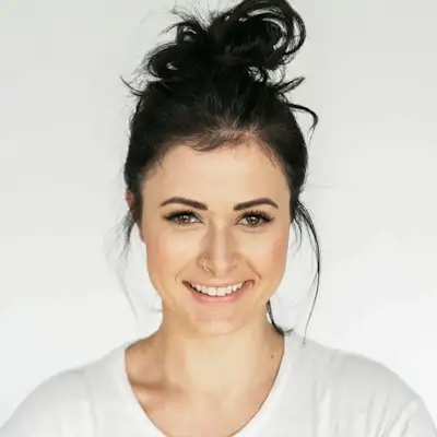 Dewi Anggraini
